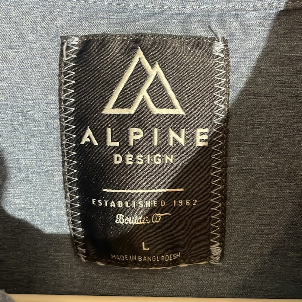 M’s Alpine Design S/S Button-Up, Size L - image 3